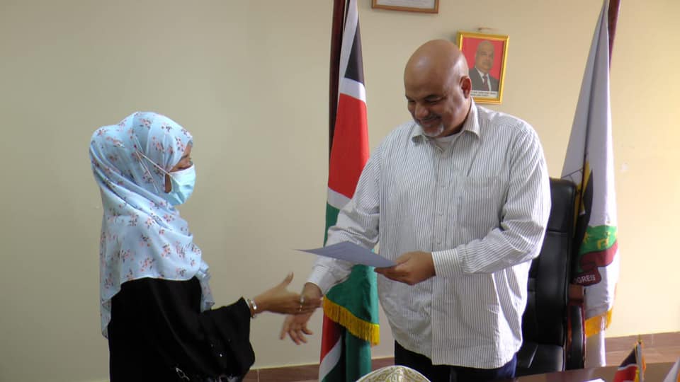 Governor Fahim Twaha has today overseen the issuance of appointment letters to 19 new county officials