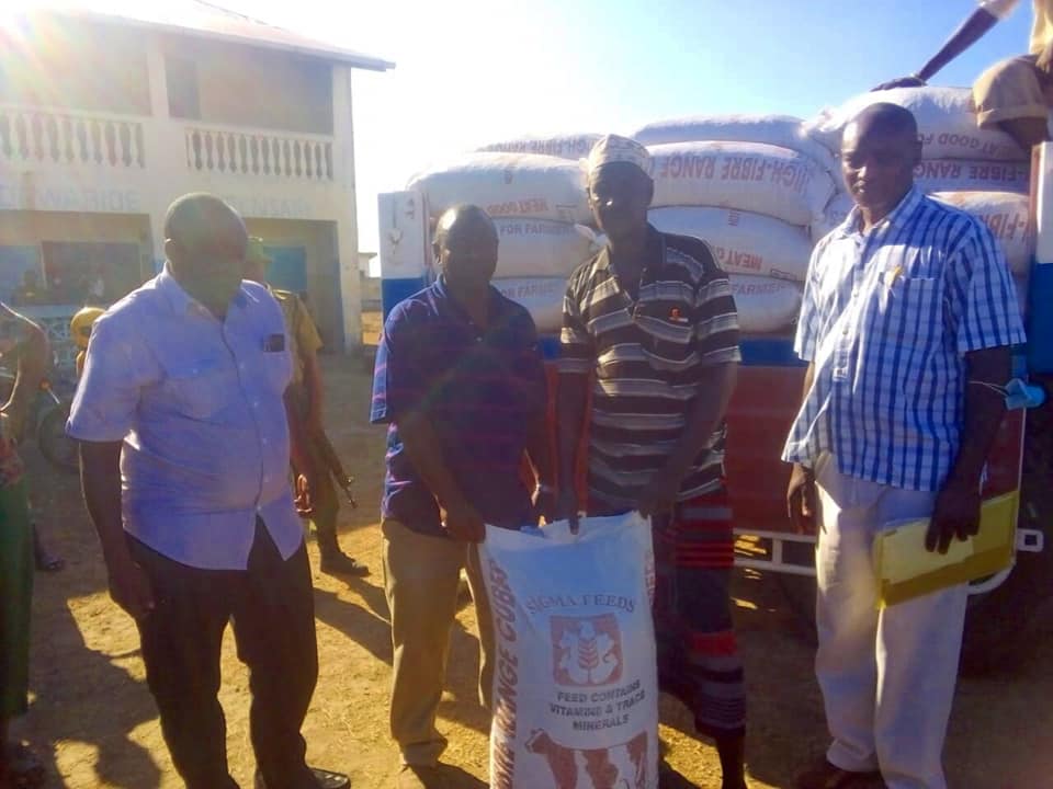DISTRIBUTION OF RELIEF ANIMAL FEEDS : LIVELIHOOD SUPPORT IN RESPONSE TO DROUGHT