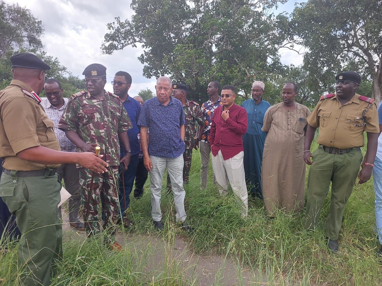 GOVERNOR TIMAMY VISITS ATTACKED COMMUNITY IN WITU, CALLS FOR CALM
