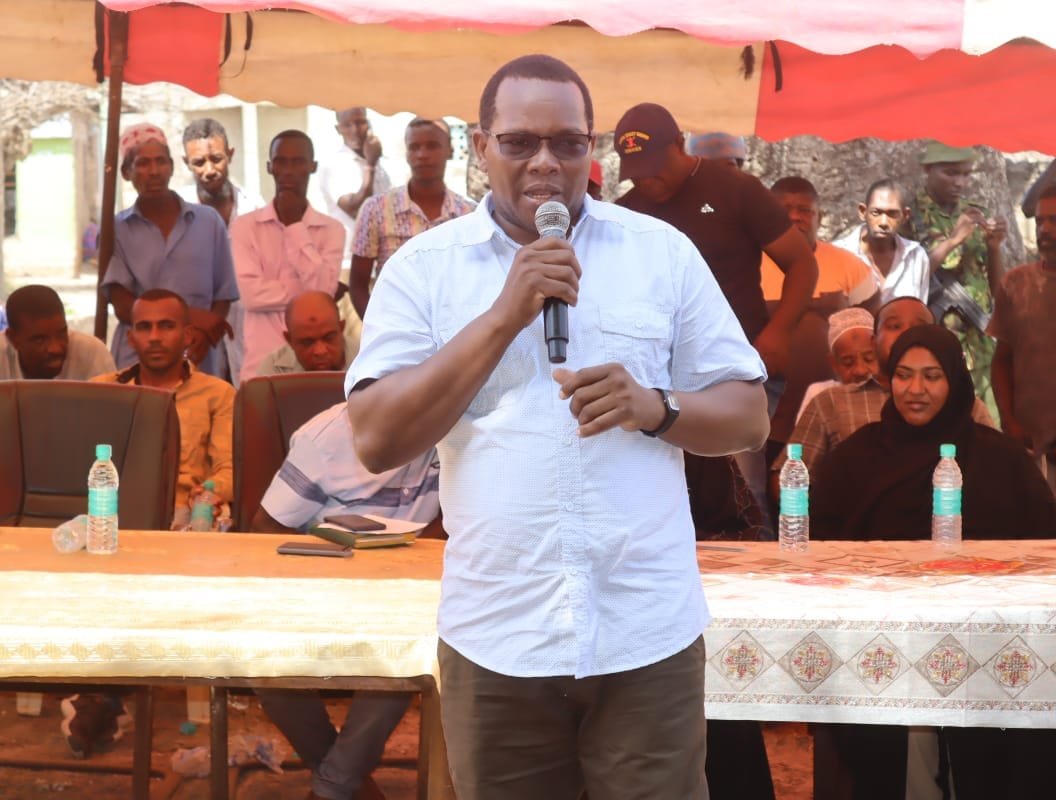 COUNTY GOVERNMENT OF LAMU OFFICIALLY HANDS OVER KIZINGITINI MODERN MARKET SITE TO THE CONTRACTOR AHEAD PRESIDENT RUTO GROUND BREAKING CEREMONY