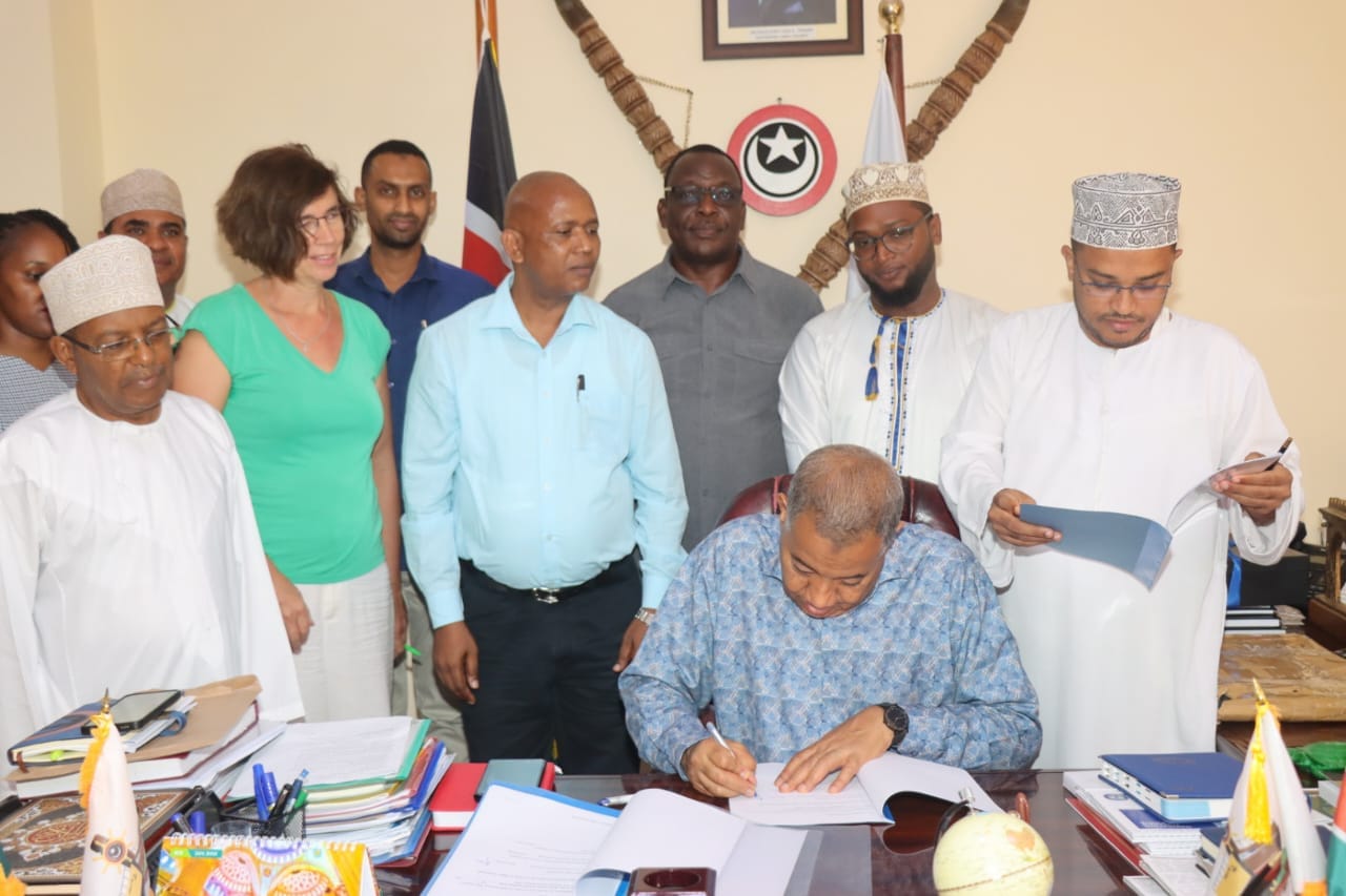 GOVERNOR TIMAMY SIGNS AN MOU WITH NORTH COAST MEDICAL TRAINING COLLEGE